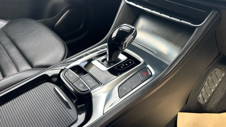 MG HS 1.5 T-GDI PHEV Trophy 5dr Auto Hatchback